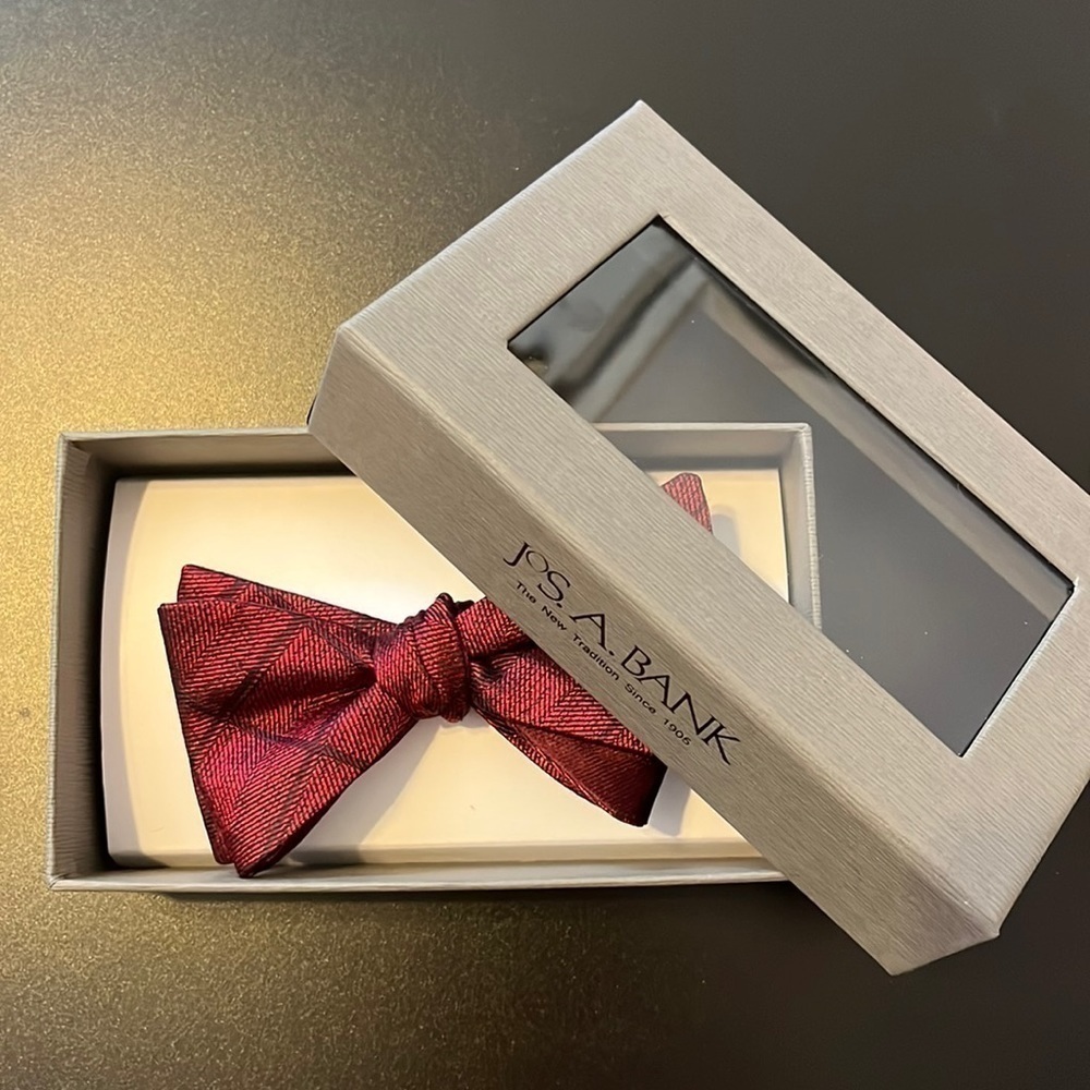 JOS A Bank Ribbed Pre-Tied Bow Tie NWT